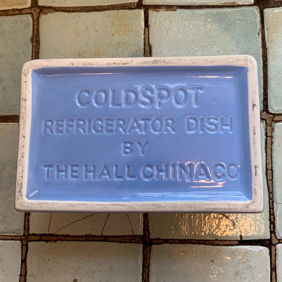 Hall China Company Coldspot Refrigerator Covered Dish - Picture 6 of 7